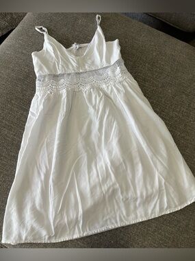 Women’s Dress Size Medium Juniors Lu & Lottie White Pre-owned
